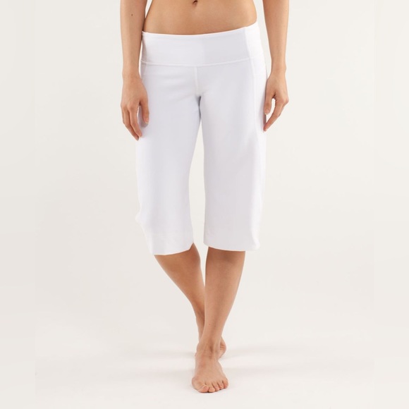 NEW Lululemon Clam Digger II in White. Size 2. NWOT. - Picture 1 of 7